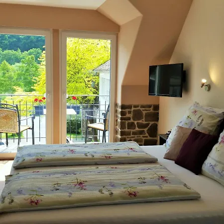 Otel Landgasthof Winzerscheune Valwig