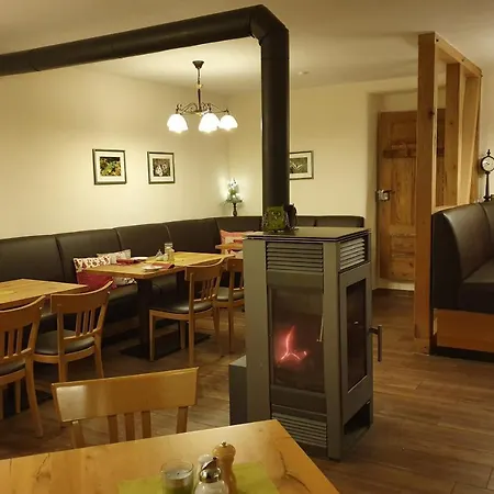 Landgasthof Winzerscheune Otel