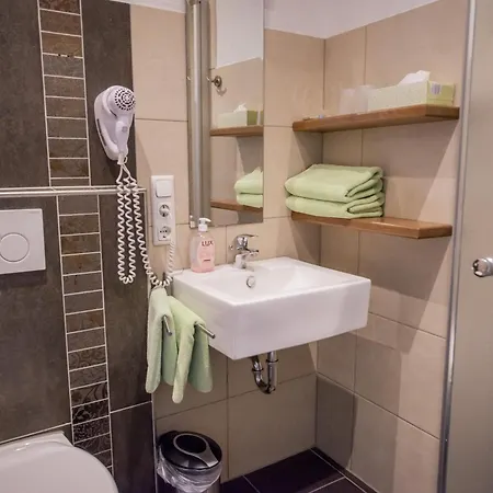 Landgasthof Winzerscheune Hotel 3*