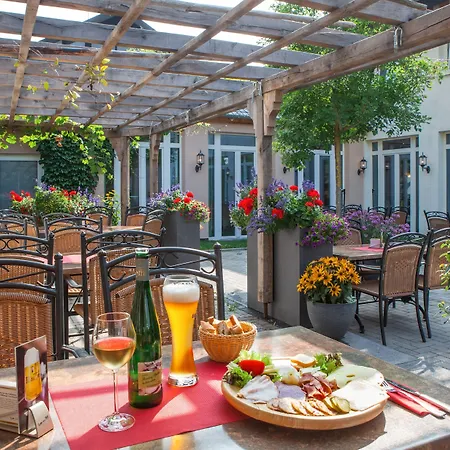 Landgasthof Winzerscheune Otel Valwig