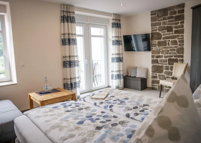 Landgasthof Winzerscheune 3* فلاويخ